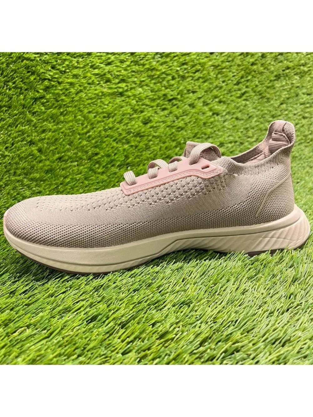 Flux Footwear Adapt Runner Mist Womens Size 7 Athletic Knit Shoes Sneakers